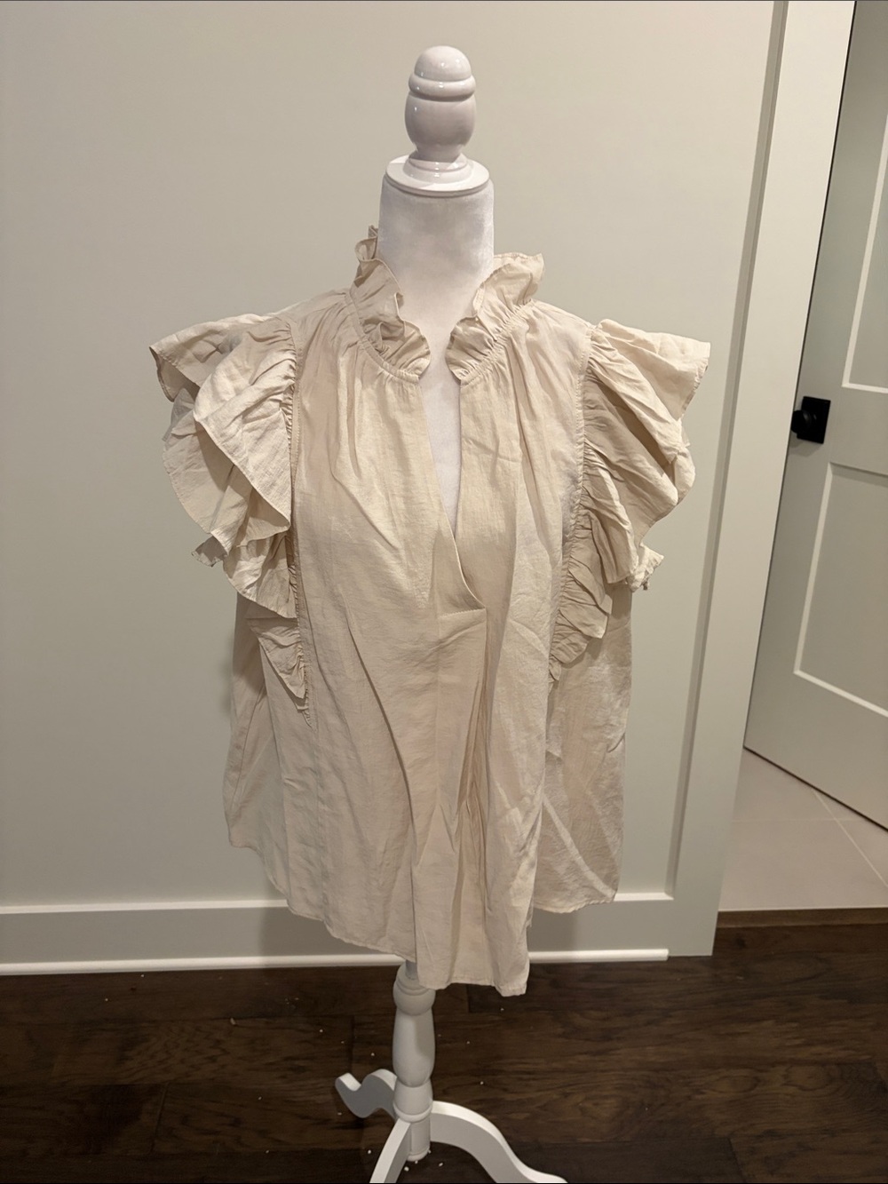 New With Tags Glam Ruffle Top Sz M